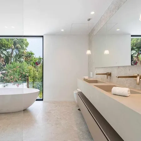 Villa Chalet En San Pedro De Alcantara Malaga