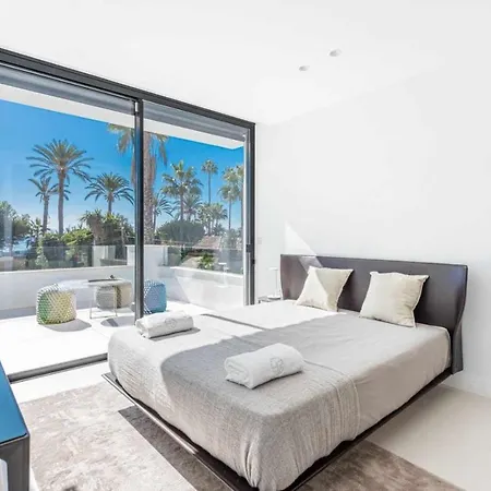 Chalet En San Pedro De Alcantara Malaga Villa