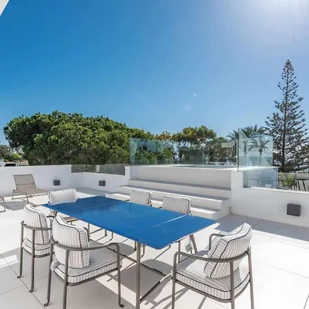 Chalet En San Pedro De Alcantara Malaga Villa